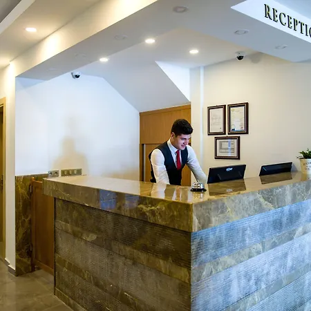 My Marin 酒店 图尔古特雷斯